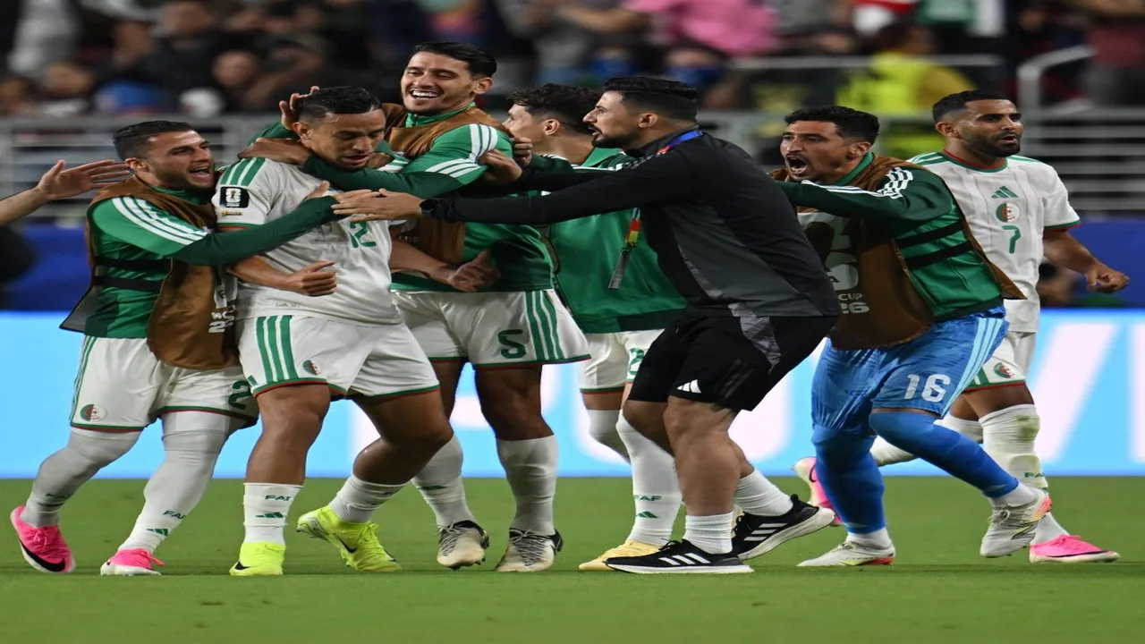 متى تنطلق مباراة الجزائر في دور الـ 32 بكأس العالم؟